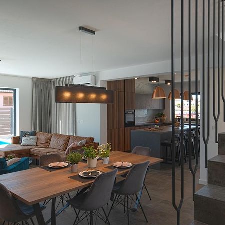 Marcante Family Villa With A Pool 波雷奇 外观 照片